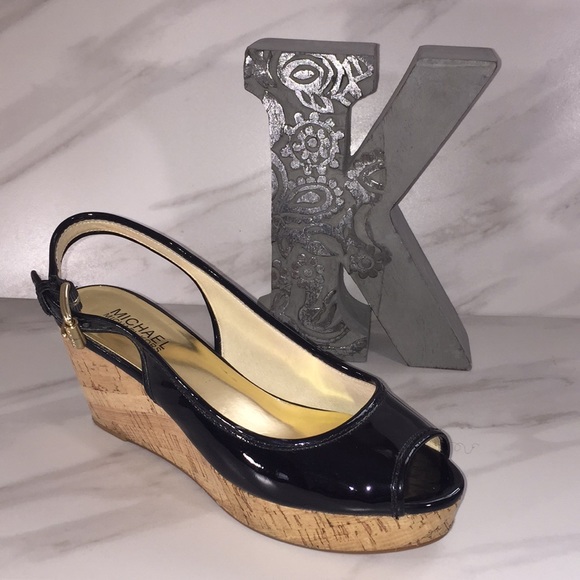 MICHAEL KORS Black Patent Leather wedge 7 1/2 M - Picture 3 of 8